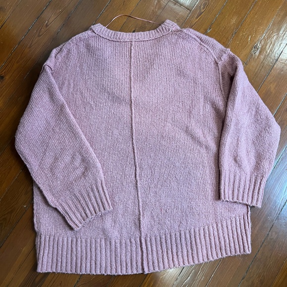 Free People oversized sweater. Size small. Perfect condition. Light pink - Picture 6 of 7